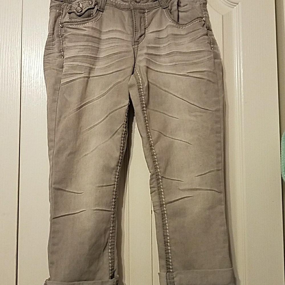 Gray capris by LEI sz 5